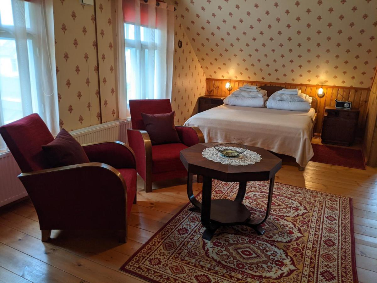 Avinurme Hostel Buitenkant foto